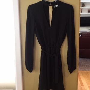 💋2/$30💋NWOT Divided women's black dress
